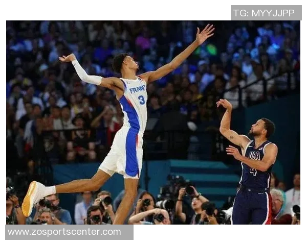 文班亚马谈第二节专注防守的重要性与个人责任感